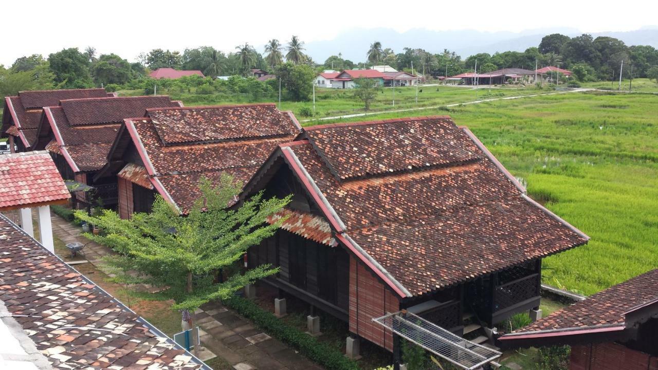 Tanabendang Banglos Pantai Cenang  Eksteriør billede