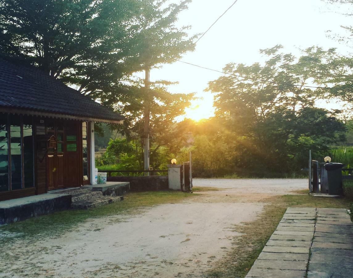Tanabendang Banglos Pantai Cenang  Eksteriør billede