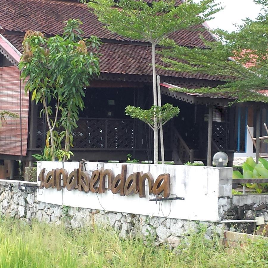 Tanabendang Banglos Pantai Cenang  Eksteriør billede